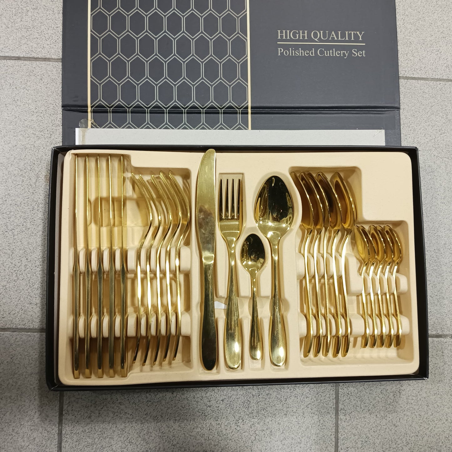 Luxury Gold Flatware Set – 24-Piece Stainless Steel Dining Set