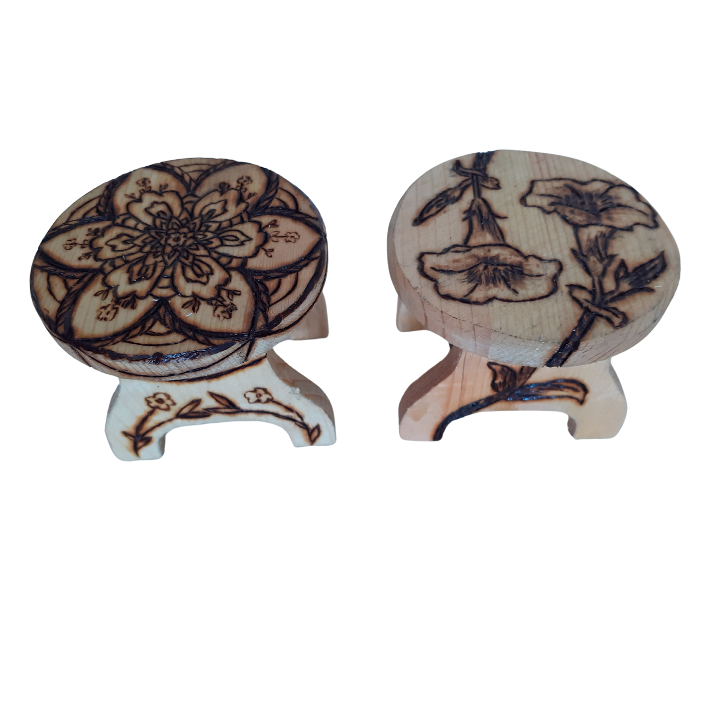 Handcrafted Wooden Floral Design Stands – Unique Mandala & Blossom Patterns, 7x6 CM