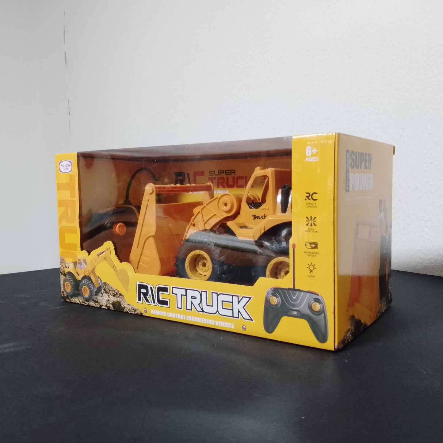 RC Truck - Remote Control Engineering Vehicle