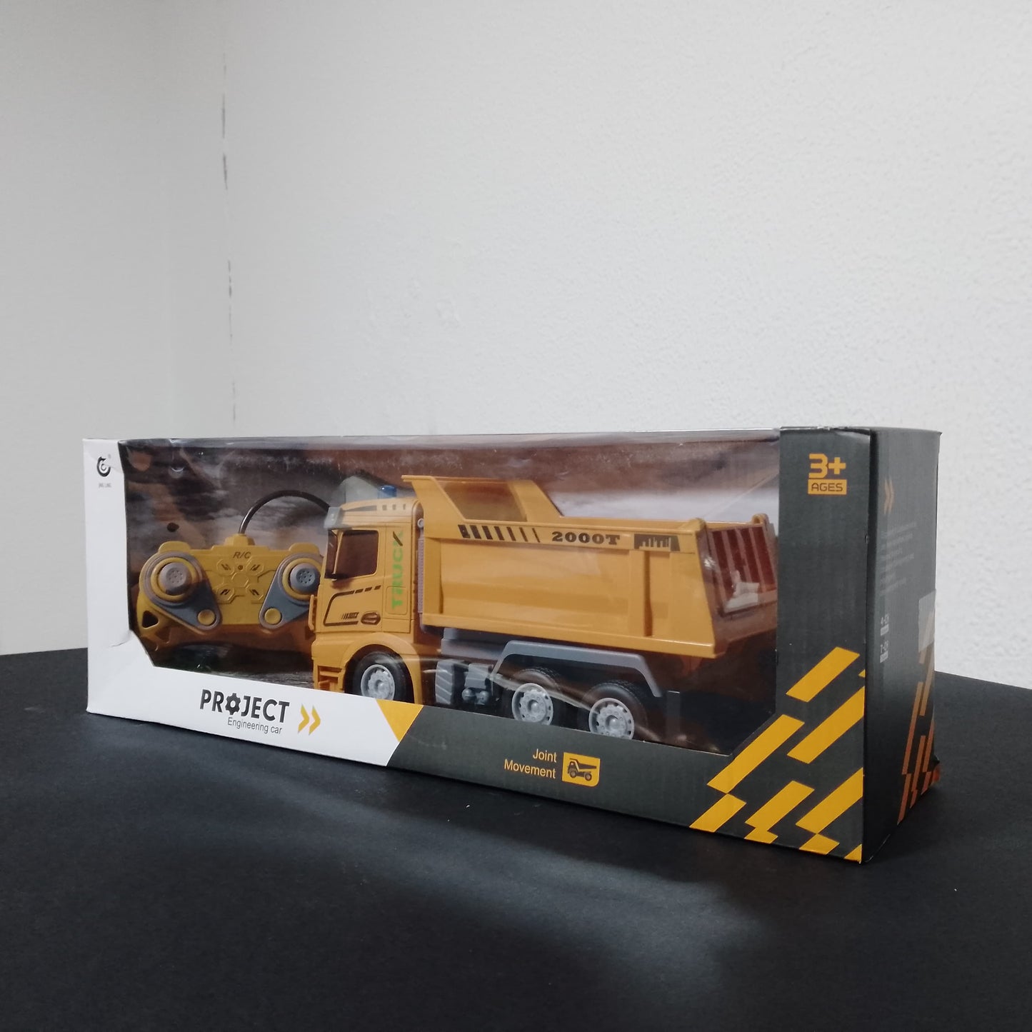 Remote-Controlled Engineering Dump Truck (2000T)