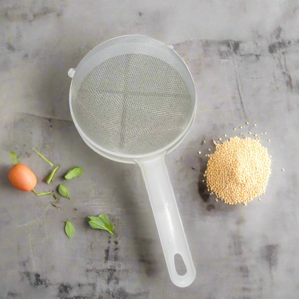 Plastic Mesh Strainer with Handle – Durable and Efficient for Straining and Sifting